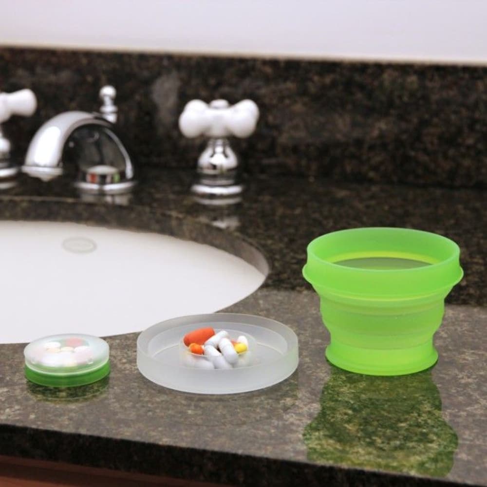 GoCup Small Vikbar mugg med pillerfack, 118ml, Grön, view: 1