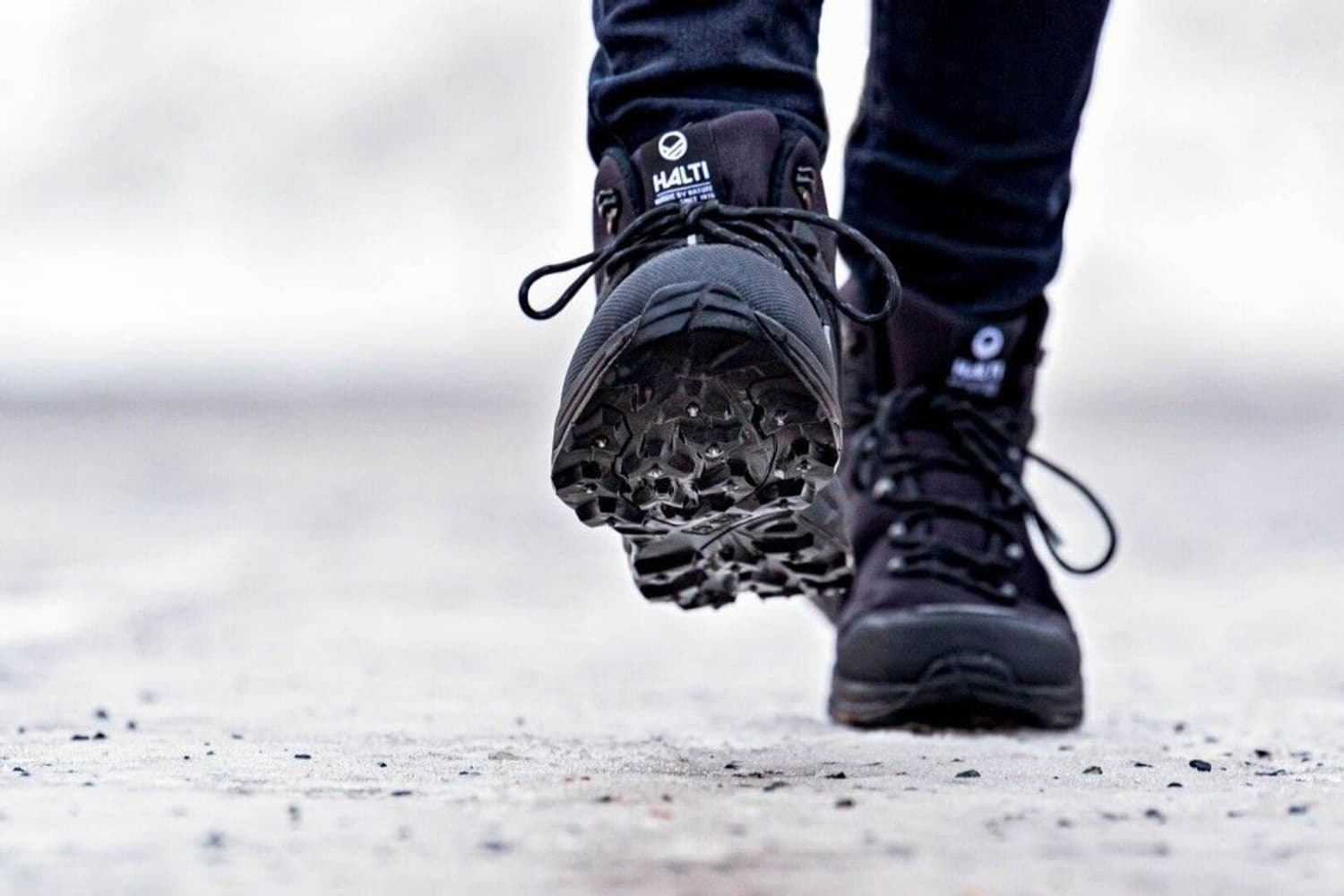 Lynx Mid DX Spike Shoe Black, view: 2