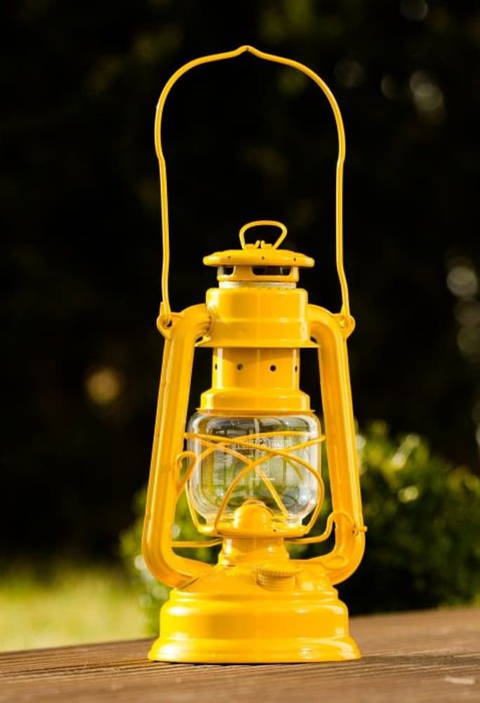 Storm Lantern 276 Gul, view: 2