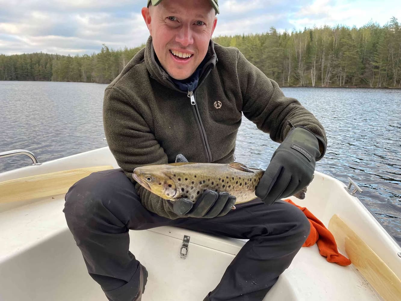 Scale Neoprene Glove Dark Green, view: 2