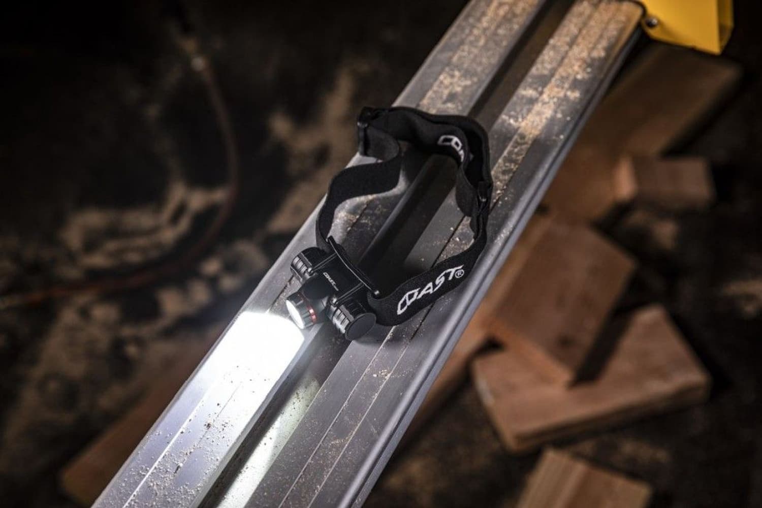 XPH25R Rechargeable Headlamp 400lm, view: 2