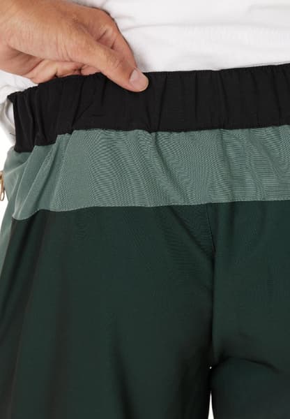 Saldon M Outdoor Laurel Wreath, view: 2