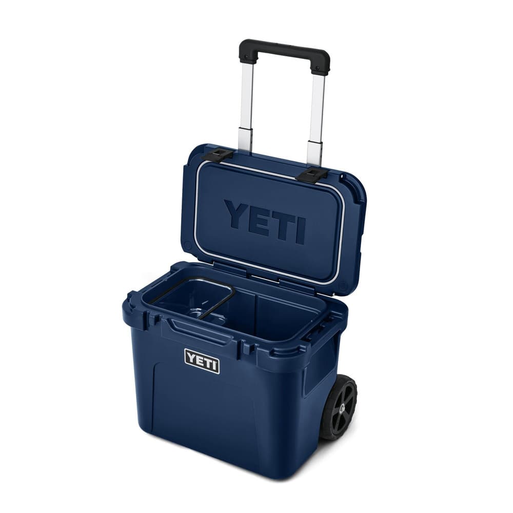 Roadie 32 Wheeled Cool Box Navy, view: 3