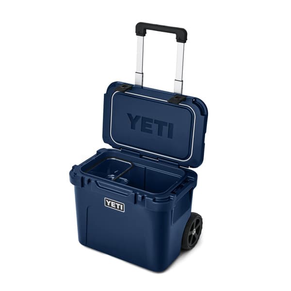 Roadie 32 Wheeled Cool Box Navy, view: 3